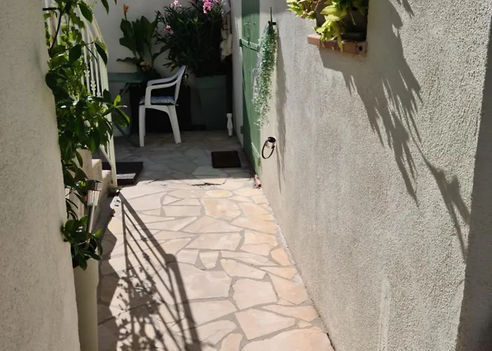 STUDIO INDEPENDANT AUBAGNE proche AIX CASSIS LA CIOTAT MARSEILLE