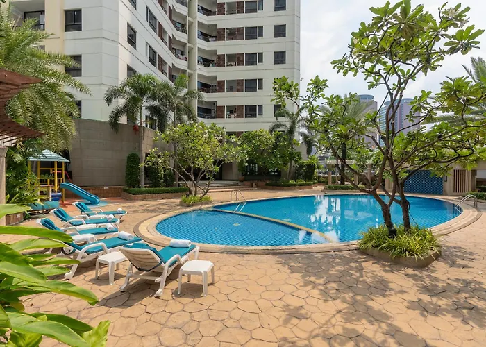 Grand Diamond Suites