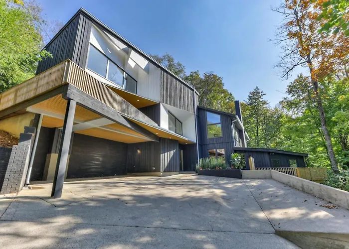 Luxury Hideaway Nearly 9000 Sq Ft With Elevator And Huge Deck