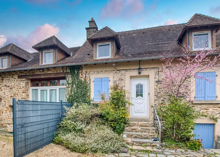 1 Bedroom Stunning Home In Jumilhac-Le Grand