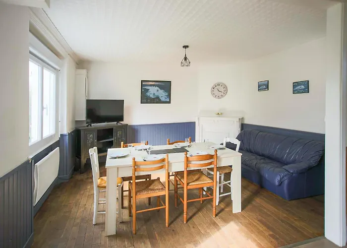 3 Bedroom Stunning Home In Plougasnou