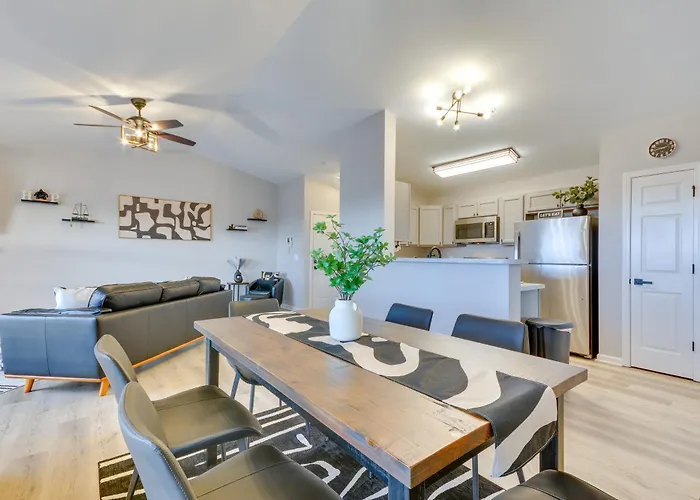 Easy Access To Dtwn: High Point Condo