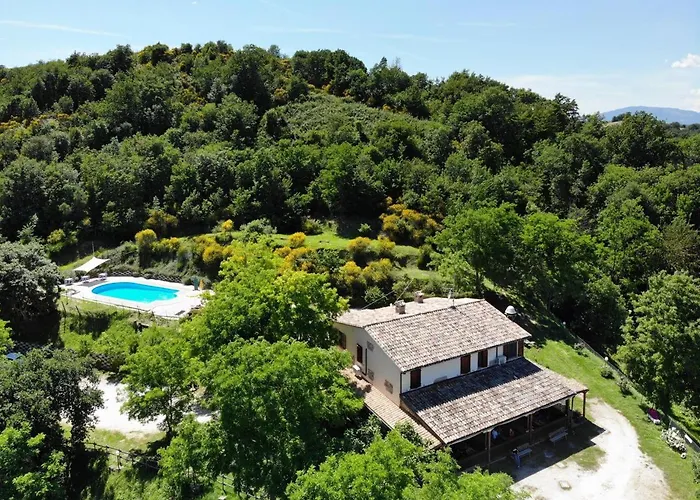 Villa con piscina: Country House La Valle Del Vento