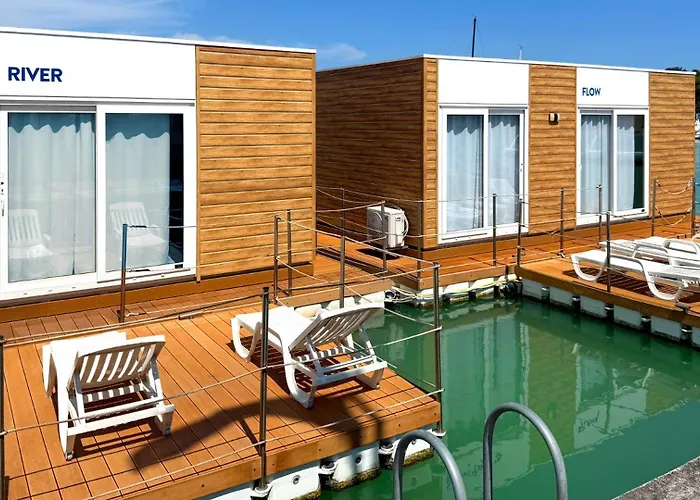 Haustierfreundliches Hotel: Marina Uno Floating Resort