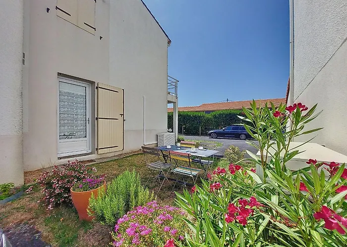 Apartment Les Jardins De L'Eden By Interhome