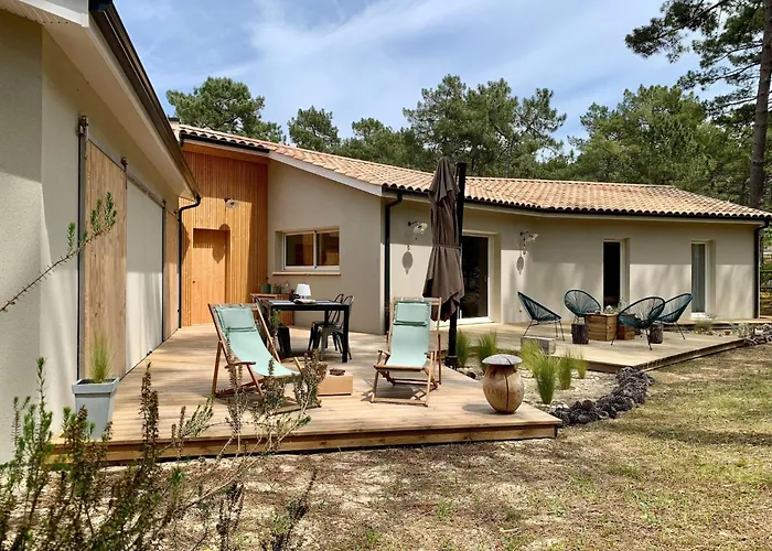 Chic Retreat By The Dunes