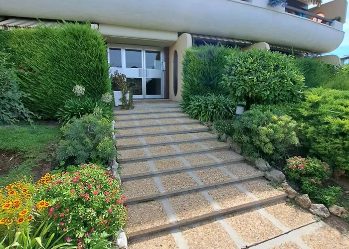 80m2 dans Parc Classé, Piscine, Calme, 5mn de Cannes