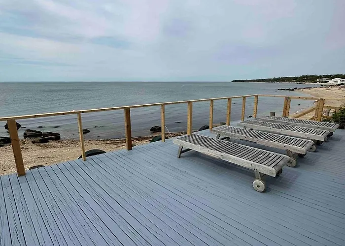 Beachfront Greenport Villa