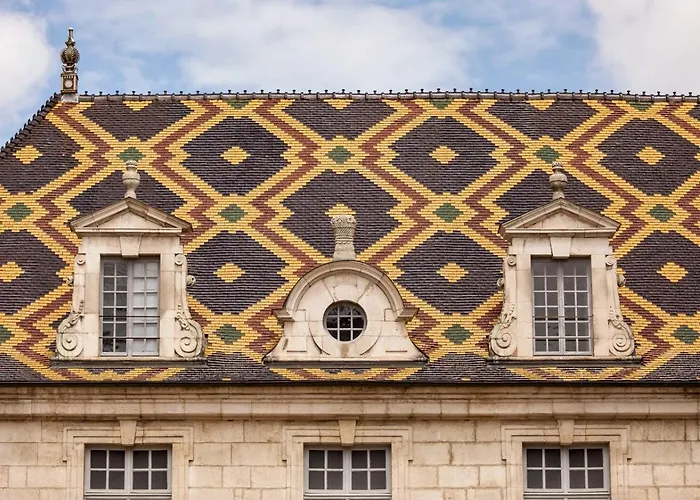 Hôtel central: The Originals Boutique, Hôtel de la Paix, Beaune (Qualys-Hotel)