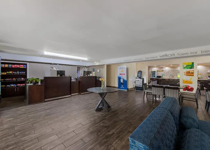 Quality Inn & Suites Airport