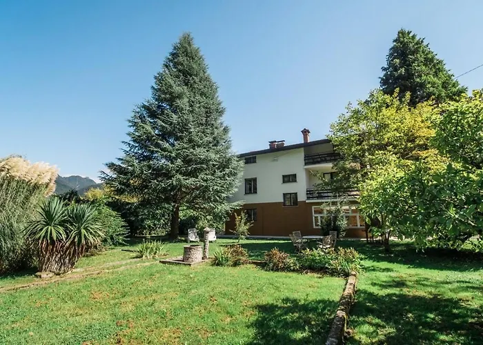 Vila Labod, Unique Villa At The Lake