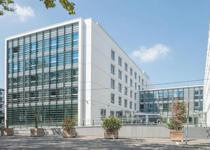 Spark By Hilton Ouest