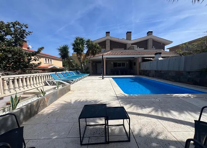 Villa con piscina: Villa castelló salou