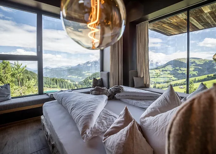 Hotel mit Pool: Kraftalm