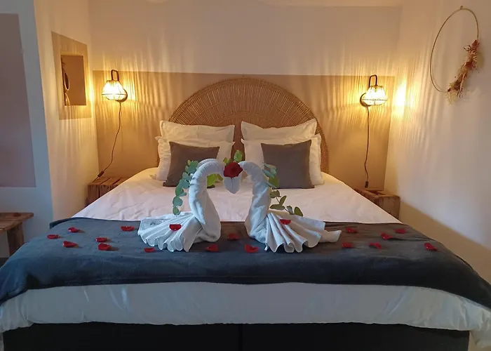 Hébergement insolite avec jacuzzi privatif Millau