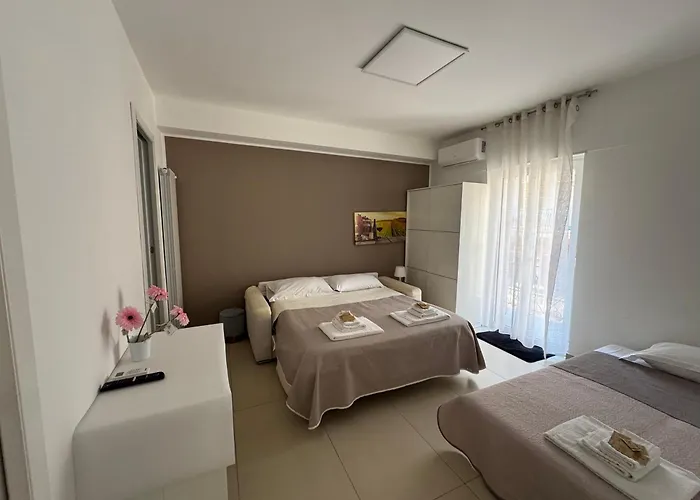 Four Rooms Naxos
