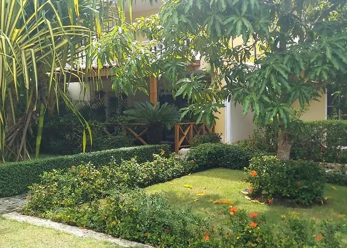Residencial Las Palmeras De Willy Boca Chica