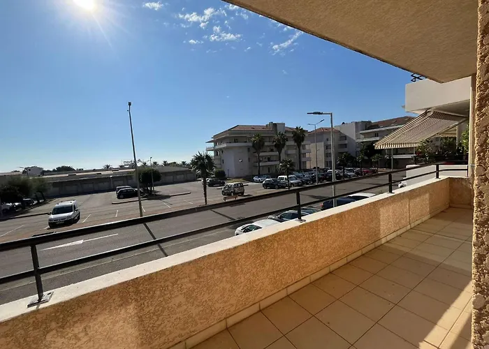 MORIANI Centre Lumineux T3 à deux pas de la mer et commerces
