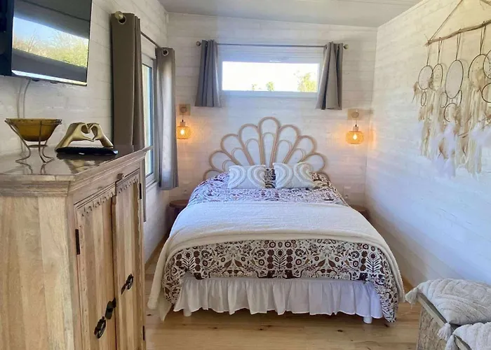 Mimi'S Tiny House