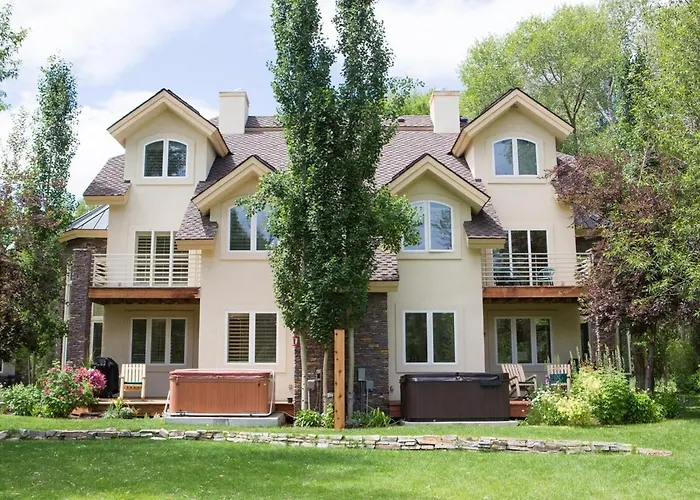 Beautiful Driggs Townhome With Views And Hot Tub