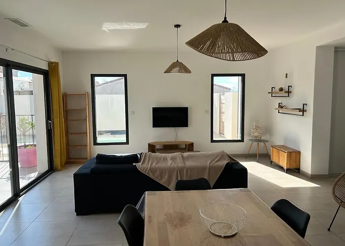 Villa De Vacances Avec Piscine