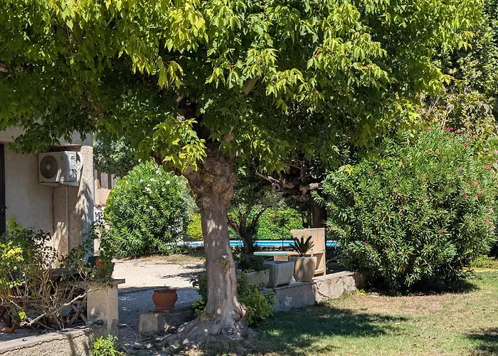 LE CHESTER - Maison de charme en Provence avec piscine près de L'Isle-sur-la-Sorgue