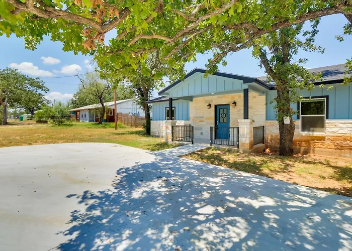 1 Mi To Lake Lbj: Peaceful Home W/ Patio & Yard!