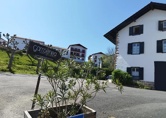 maison garroenea