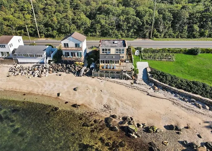 Beachfront Greenport Villa