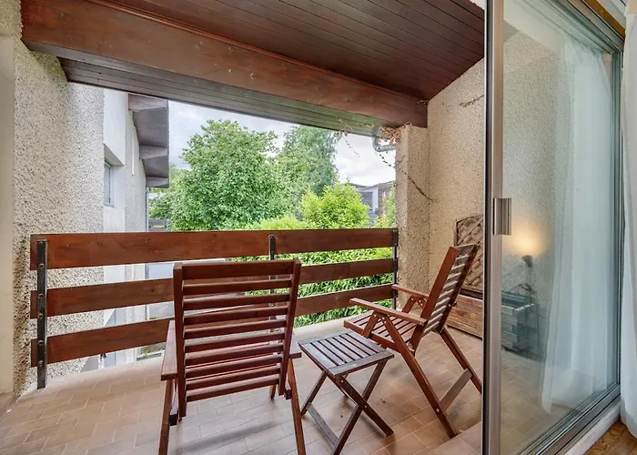 Alta House - Central Ferney And Family-Friendly