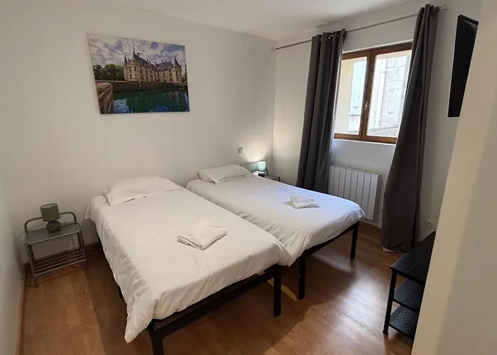 Duplex pour groupe au centre d'Azay Le Rideau