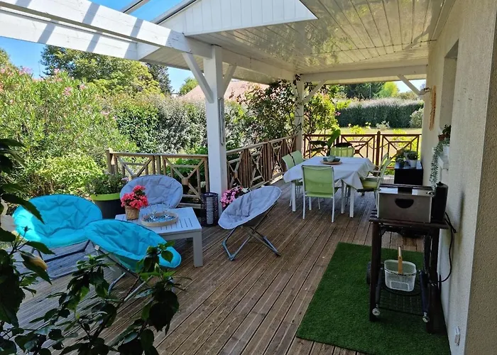 Villa avec grand jardin pour 6 personnes proche lac et océan