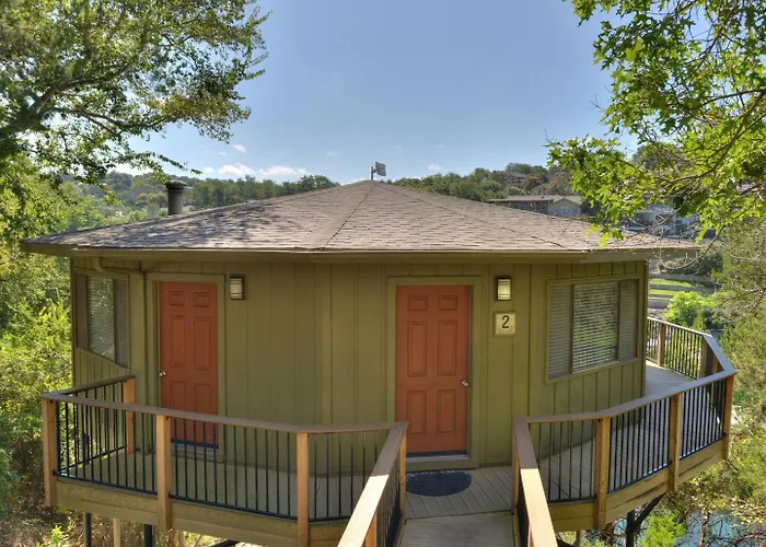 Lake Travis Bungalow Casita Golden Rod #2