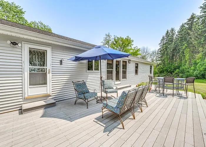 Peaceful Family Home Near Cayuga Lake State Park