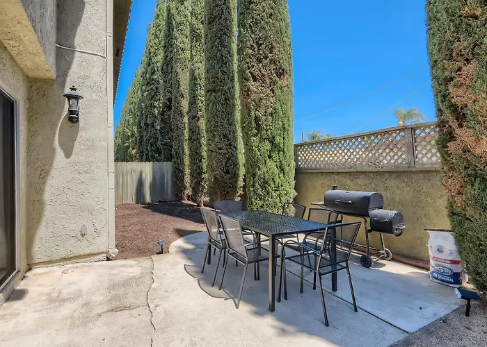 Spacious 3Br- Yard - Bbq - Parking