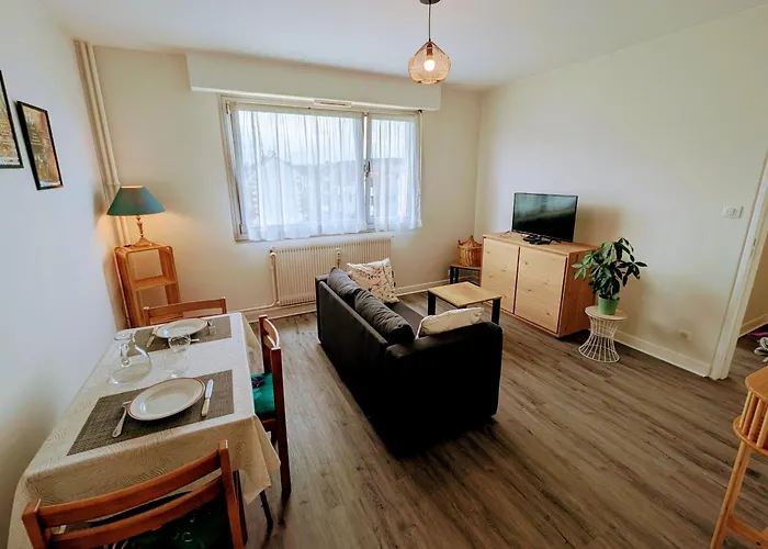Appartement accueillant au cœur de Luxeuil-les-Bains proche thermes - FR-1-583-510