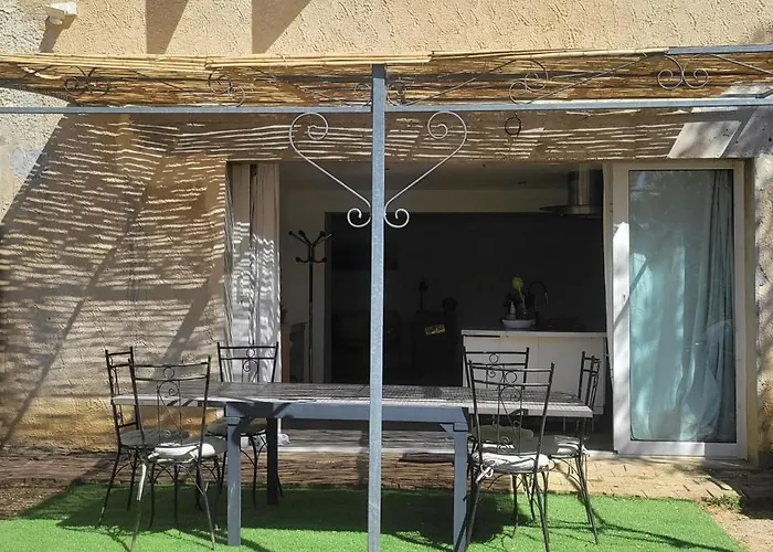 Bright 100 M2 House With Private Pool