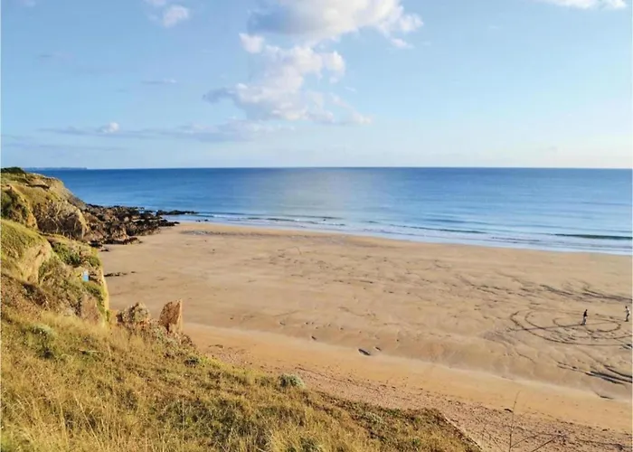 Home With Sea View In Le Pouldu
