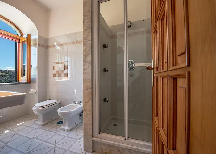Dragone Hideaway