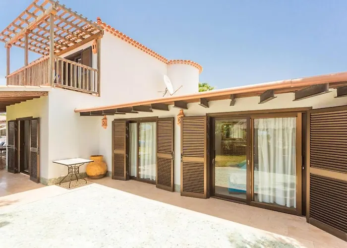La Quinta Heights -6 Bed -Private Pool