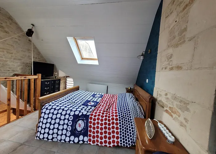 Maison de pêcheur charmante et atypique en pierre, 1 min de marche de la mer