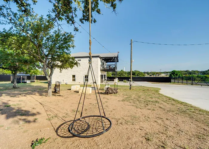 Walk To Water: Game Room At Buchanan Dam Home!