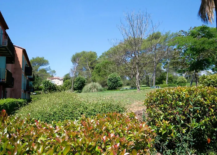Appt Studio avec Balcon Parking privé, Piscine, proche Golf St Donat