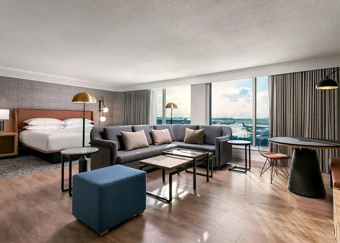 Jacuzzi hotel: Sheraton Gateway Hotel In Toronto International Airport