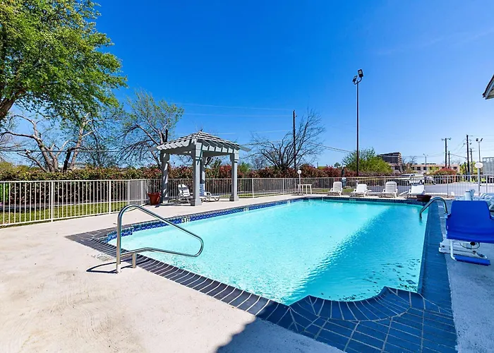Motel 6-, Tx - Market Center