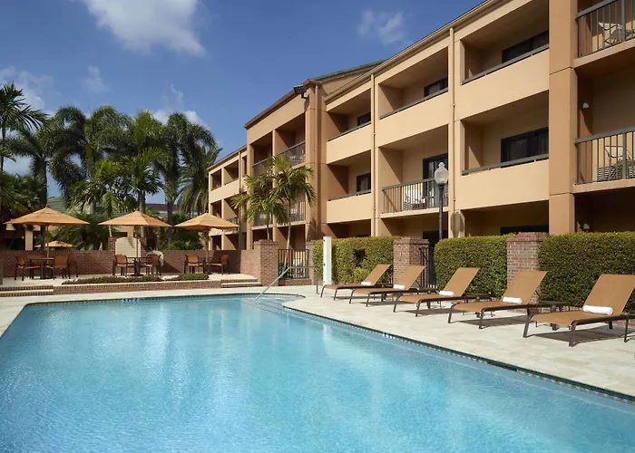 Cheap hotel: Courtyard By Marriott West Palm Beach