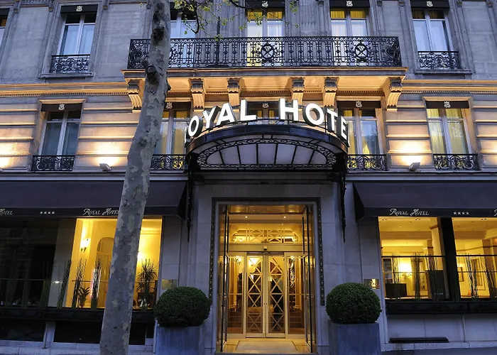 Luxury hotel only: Royal Hotel Paris Champs Elysees