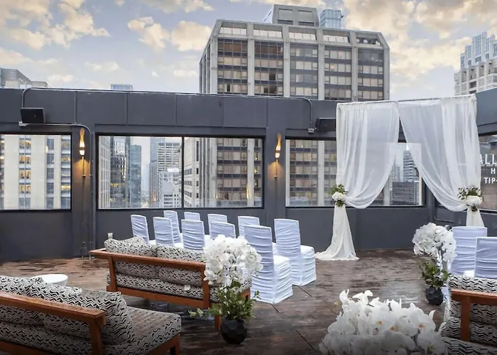 Luxury hotel only: The Chicago Hotel Collection Magnificent Mile