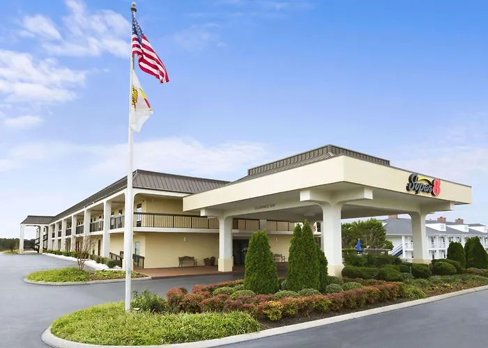 Motel: Super 8 By Wyndham Calhoun