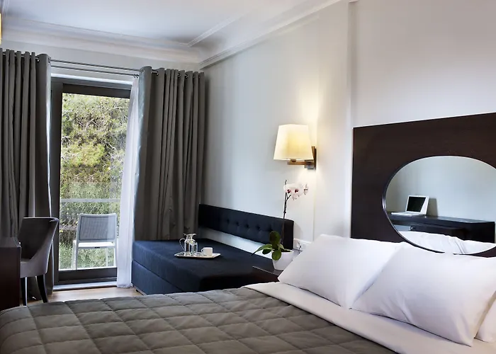 Dog friendly hotels Acropolis Hill